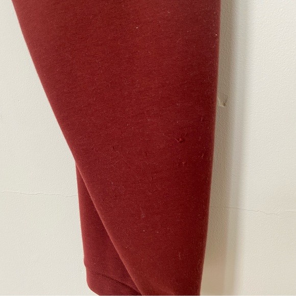 Hoi Bo High Waisted Stretch Jersey Pants in Maroon size Large - Picture 10 of 11